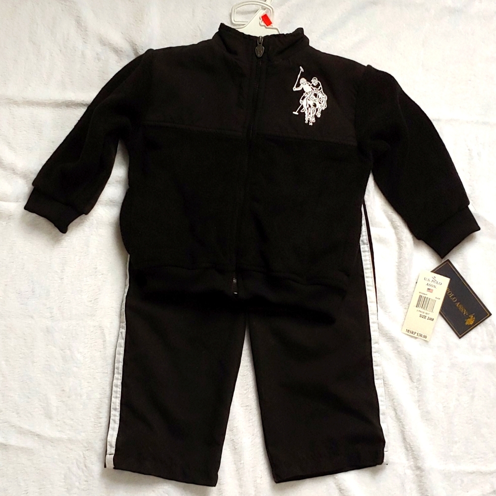 NWT Boys 2 piece fleece jacket and pants set